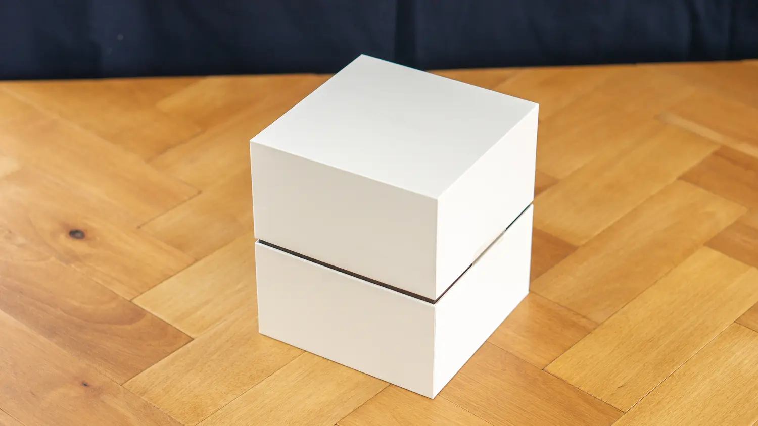 白い箱に入ったEmber Mug 2