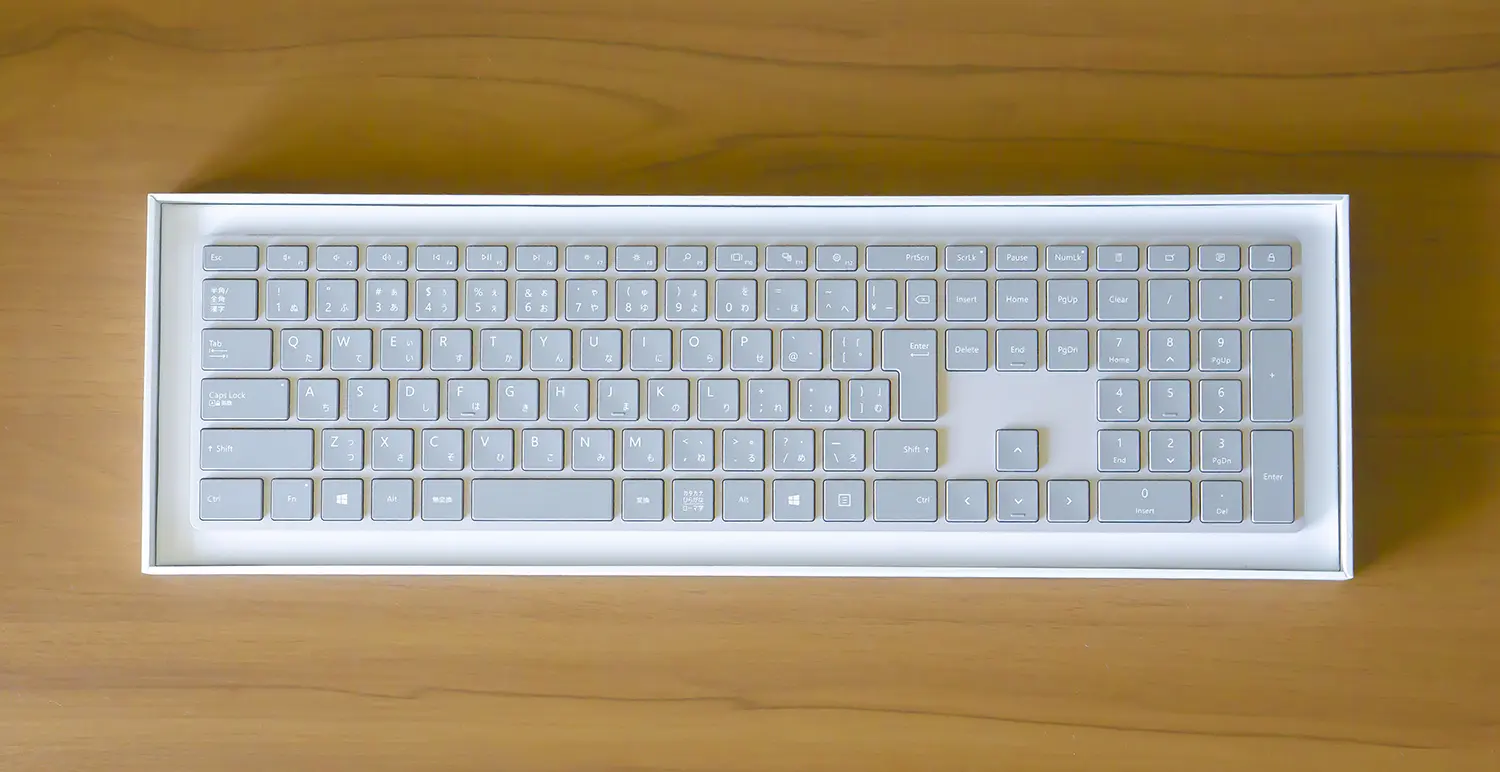 内箱と本体の調和が美しい